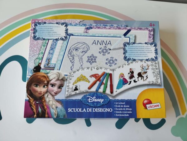 Gioco Scuola di disegno Frozen (no pennarelli)